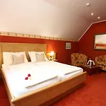 Wellness Zlata Lipa 호텔