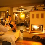 Wellness Zlata Lipa 호텔 데친