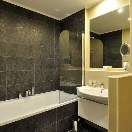 فندق Wellness Zlata Lipa ديشين