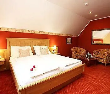 Wellness Zlata Lipa 4* 데친